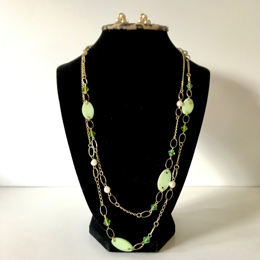 Green, Pearl and Gold Toned Jewelry Set